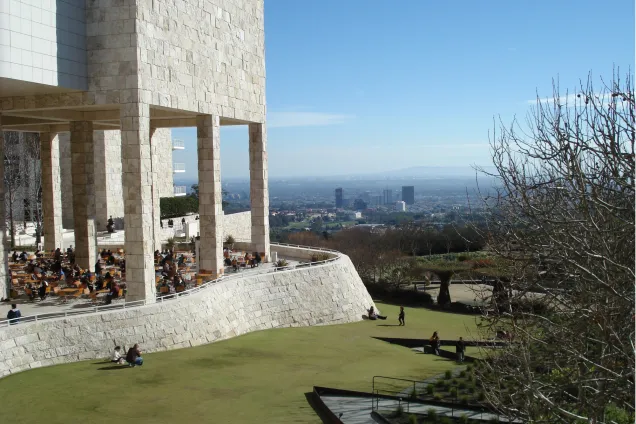 A building on campus and its surroundings. Photo.
