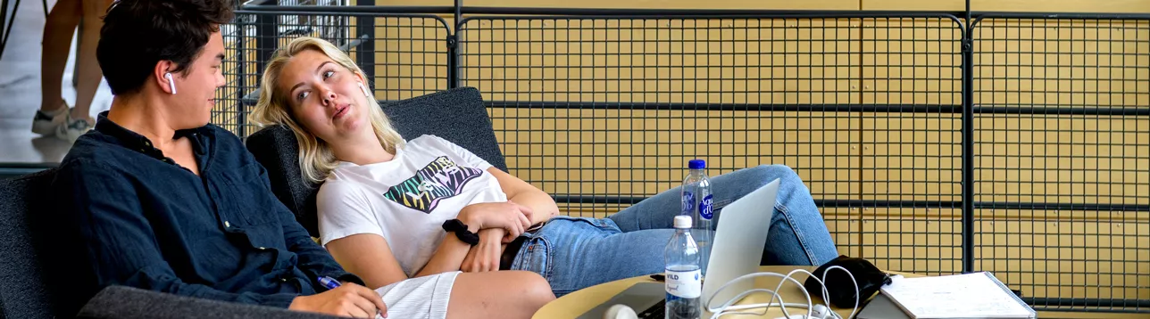 Two students talking at the Centre for Languages and Literature. Photo: Johan Persson.